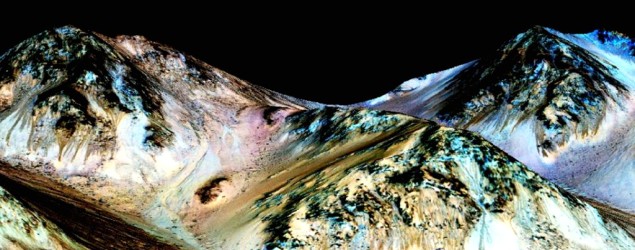 Lines seen on Red Planet point to liquid water. (NASA)