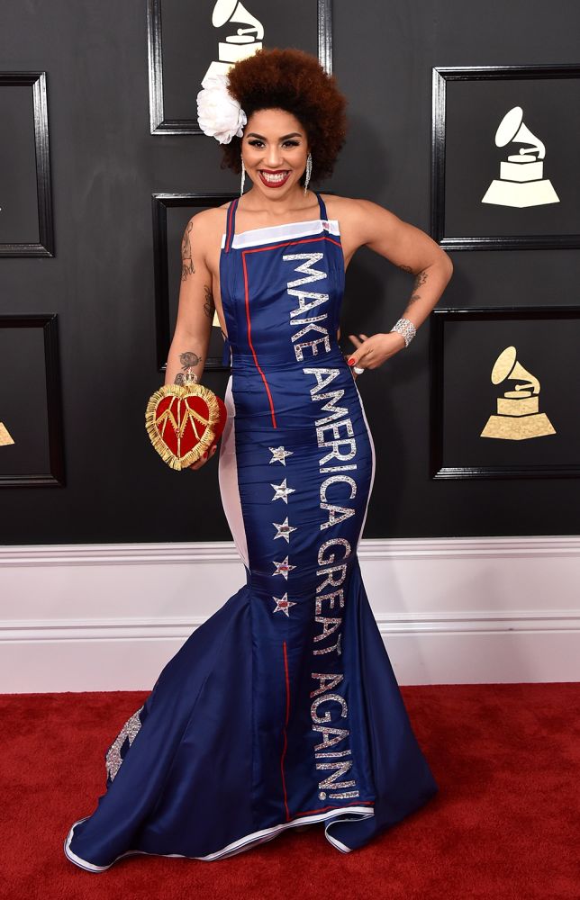 Singer wears Trump dress to Grammys - Bodybuilding.com Forums